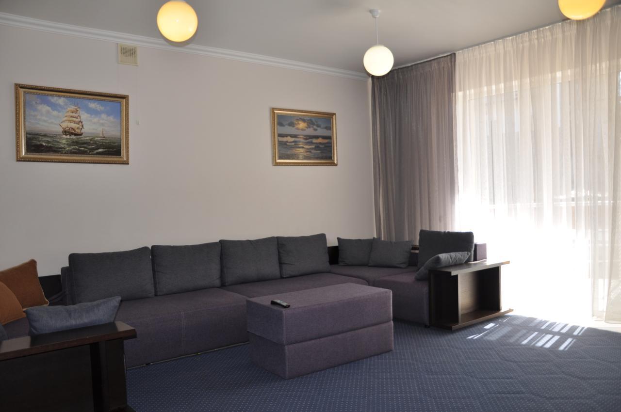 Pharaon De Lux Hotel Zatoka Exterior photo